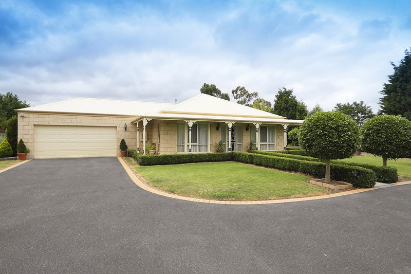 Langwarrin colonial style period home