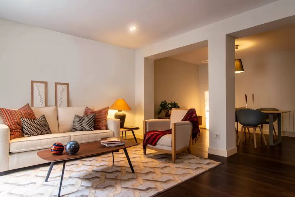 A Guide to Choosing Between Warm and Cool Lighting for Your Home