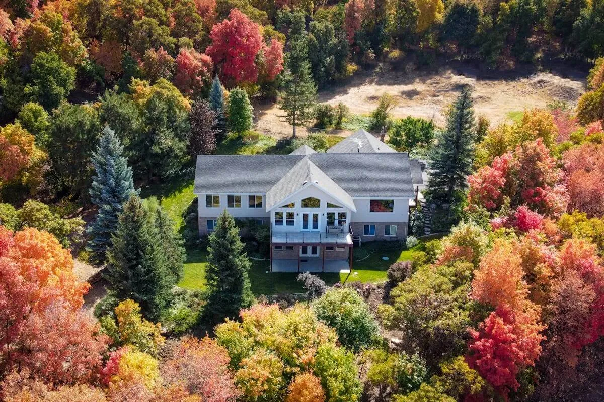 Building for Bushfire Zones Designing Safe and Beautiful Homes in BAL Areas