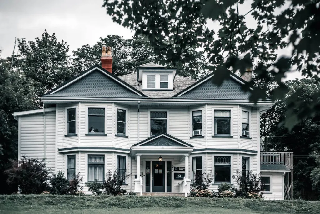 The Art of Blending Old and New Extensions that Respect Period Architecture