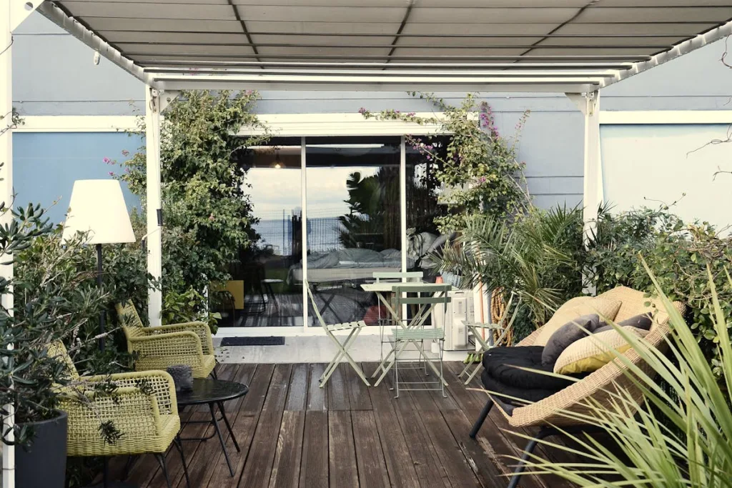 Designing Outdoor Living Spaces That Work All Year Round in Melbourne