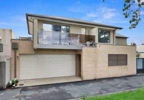 Clifton Hill Melbourne double story custom home